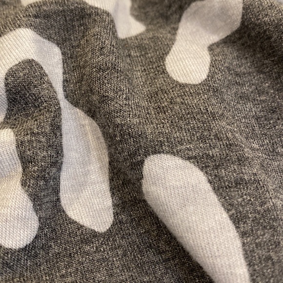 New Sew In Live Sz L Gray Animal Print Baby Doll Top With Pockets - Picture 6 of 9